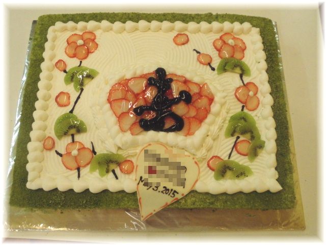 ２０１５ 年５月のご注文です。和のイメージのウエディングケーキです。